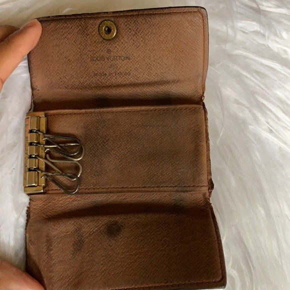 ⚜️Authentic Louis Vuitton Key Holder⚜️ - Picture 6 of 8